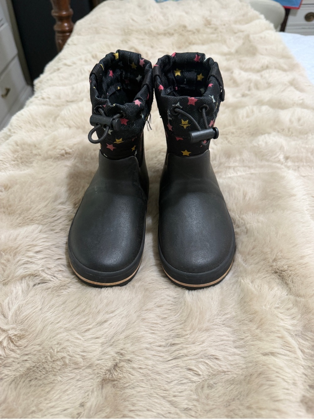 Cat & Jack Black Kids Star Cuff Winter Boots